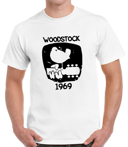 T-shirt avec WOODSTOCK 69